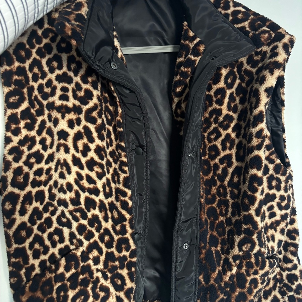Oversized Leopard Print Women's Vest